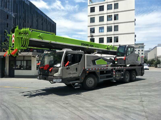 扎兰屯市随车吊师傅告诉你租赁随车吊车如何区分吨位