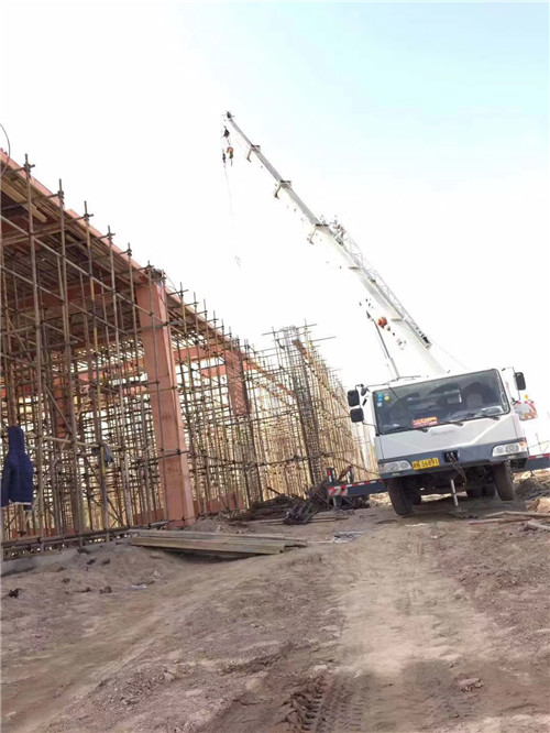 扎兰屯市吊车作业的安全注意事项有哪些？