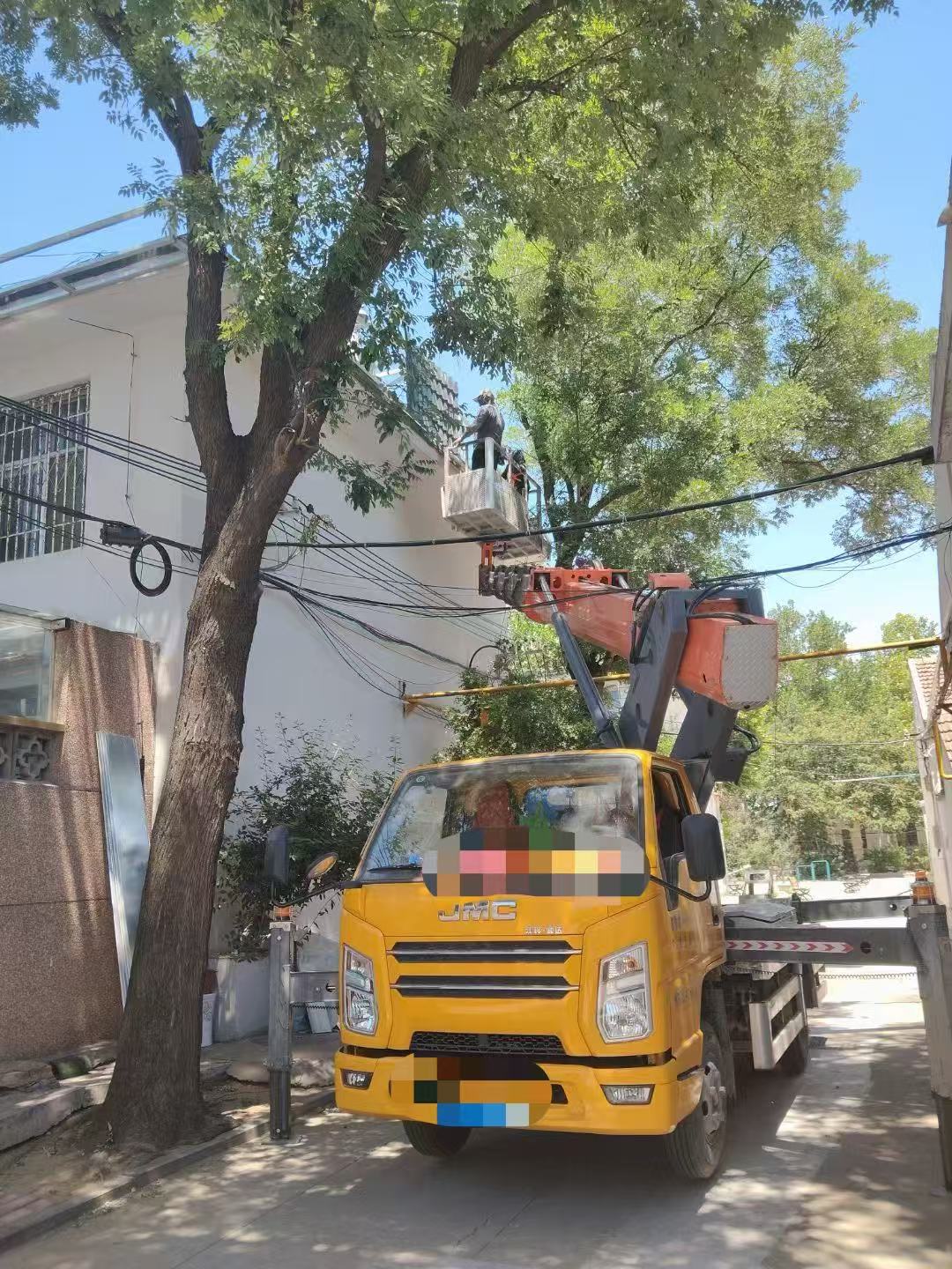 扎兰屯市高空作业车能吊装重物吗？最大承载多少公斤？