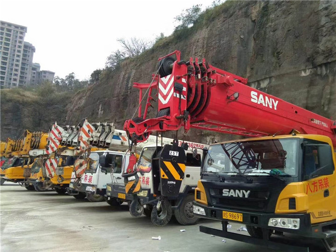 扎兰屯市吊车出租按什么计费？台班费、单次费、里程费怎么算？